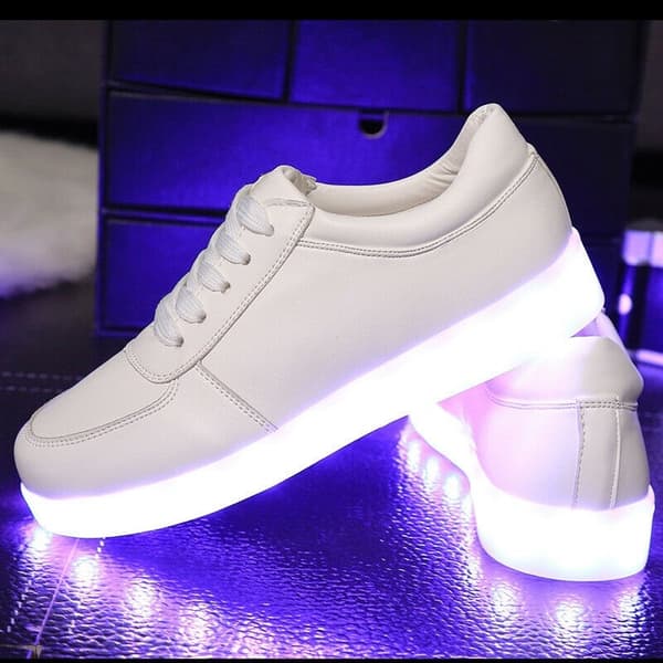 LED Sneakers med lisser, størrelse 35, Hvit