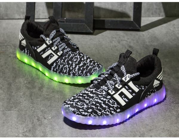 LED Sneakers med snørebånd str. 33, Sorte