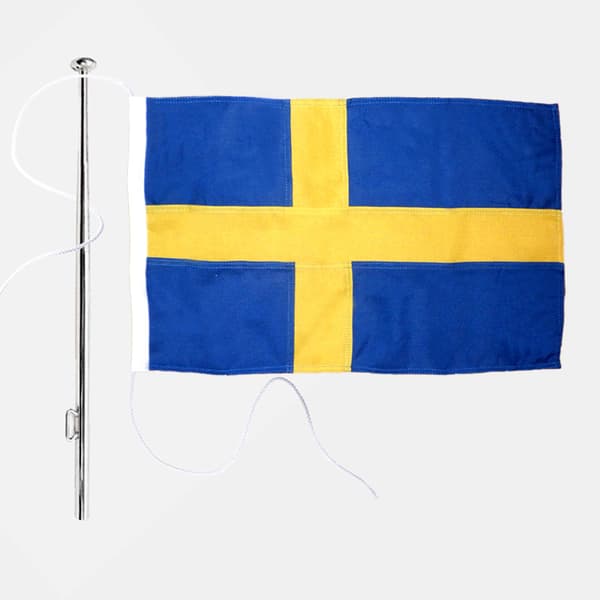 Flaggpaket med båtflagga Adela Original, Sverige, marinpolyester (170 g / m²), 90 x 56 cm + flaggstång Ø25 mm, 90 cm i rostfritt stål