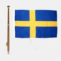 Miniatyrbild 1 av 5: Flaggpaket med båtflagga Adela Original, Sverige, marinpolyester (170 g / m²), 90 x 56 cm + flaggstång Ø25 mm, 90 cm i teak