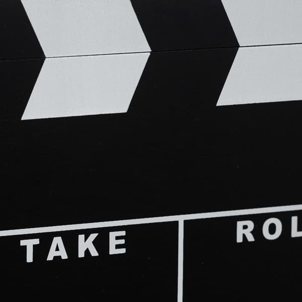 Relaxdays Filmklapper Hollywood filmklapp sceninskription dekoration HxlxP: 26 x 30 x 30 cm, svart