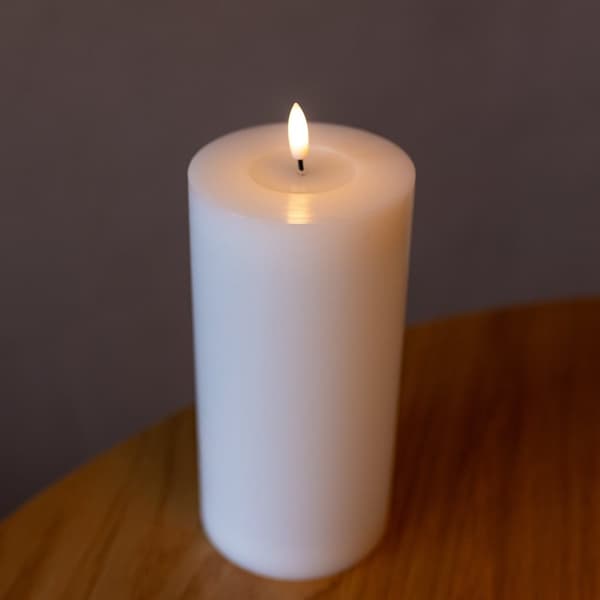 Sia LED pilarikynttilä ladattava valkoinen Ø7.5 X 12.5 cm