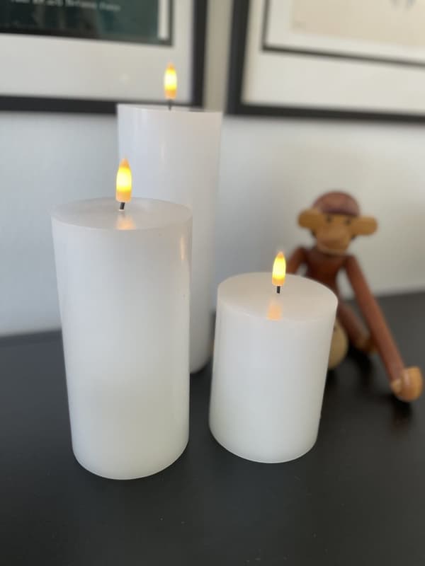 Rika LED-pilarikynttilä valkoinen Ø7.5 X 10-15-20cm 1kpl