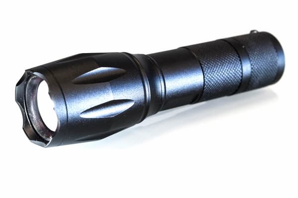 LED lommelygte med Zoom