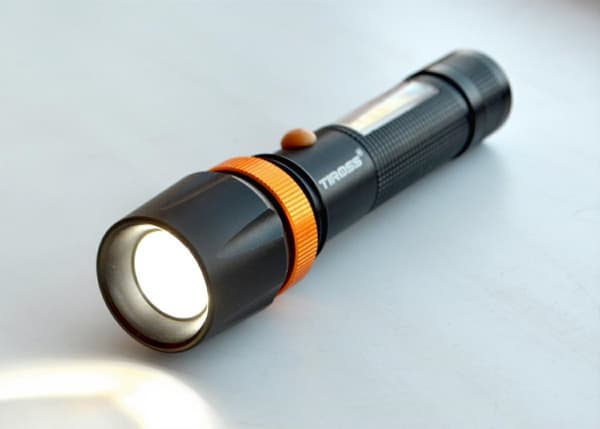 TIROSS LADATTAVA CREE LED T6 XMLCOB 10W