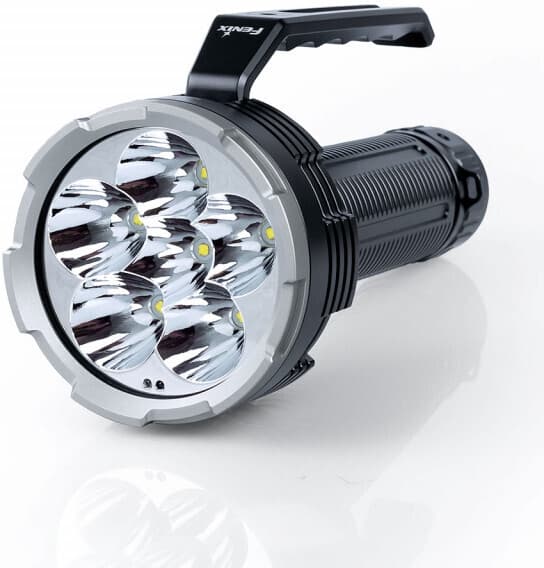 Fenix LR80R -käsivalaisin