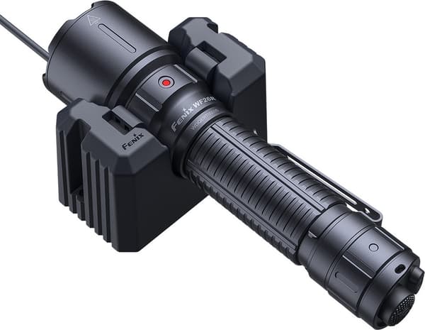 Fenix WF26R lommelykt, 3000 lm