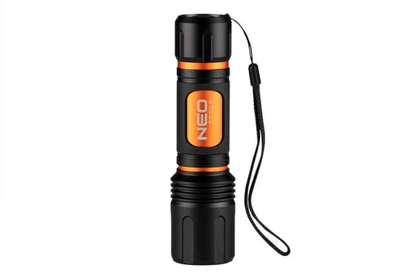 Paristokäyttöinen taskulamppu 6xAA 1500lm CREE XHP50.2 LED