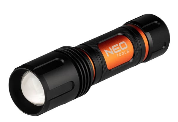 Paristokäyttöinen taskulamppu 6xAA 1500lm CREE XHP50.2 LED