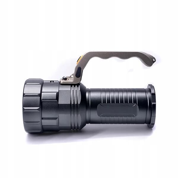 TEHOKAS LED POLIISI TASKUVALAISIN ZOOM HAKU 3xAK T-6
