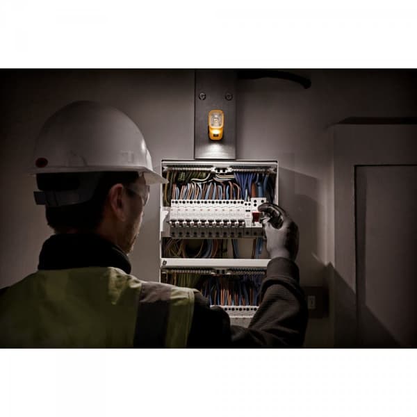 DeWALT DCL183 USB-C LED-lamppu 1200 LM IP54