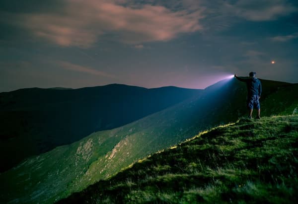 LED-taskulamppu Searchlight 150 Pro