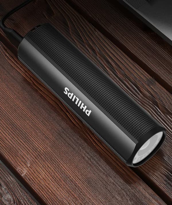 Philips kraftfuld genopladelig lommelygte