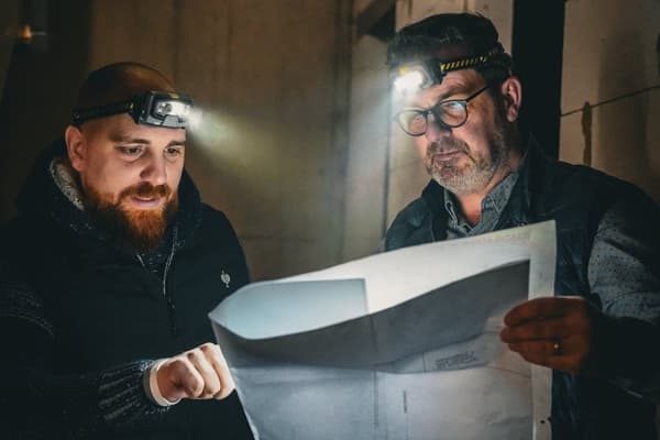 Ledlenser HF8R Work Sort Pandebånds LED-lommelygte