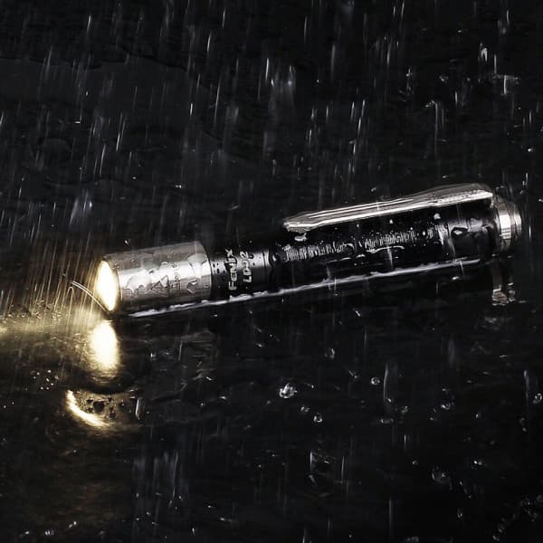 Fenix LD02 v2 CRI -kynävalo