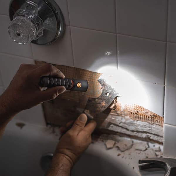 Ladattava LED-taskulamppu Nebo Torchy 2K 2000 Lm Kompakti
