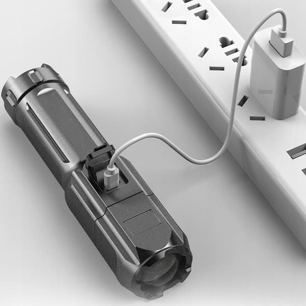 XPE-TASKULAMPPU 300 m VEDENPITÄVÄ USB ABS Armeijan kestävä vahva 13 cm 5 W