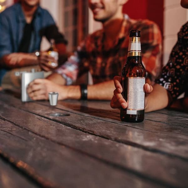 Relaxdays 7-delade kolvset i rostfritt stål med kolv 200 ml tratt och mätkopp Festival Camping, Silver