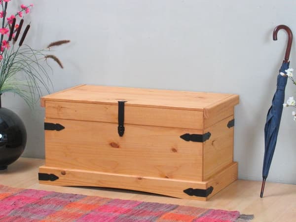 New Mexico kiste bredde 92 cm, høyde 45 cm lut/voks.
