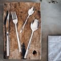 Miniatyrbild 3 av 4: Monix Génova 24 delar bestickset med stekkniv i 18/10 rostfritt stål Modern design blankpolerad