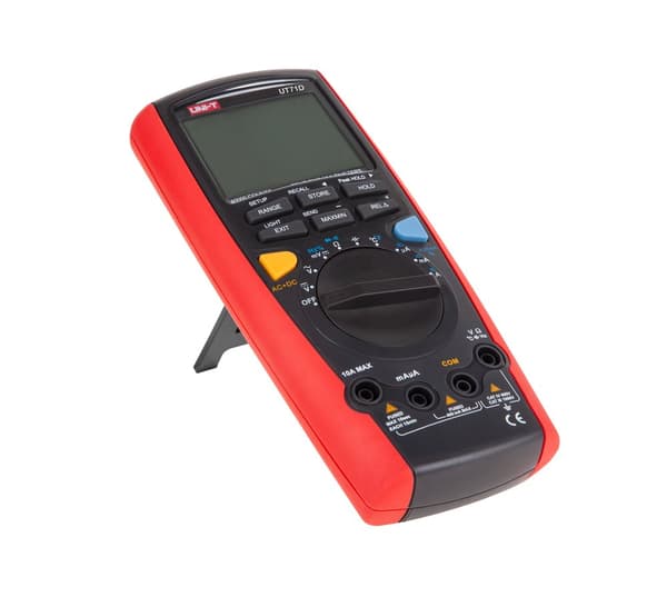UT71D multimeter