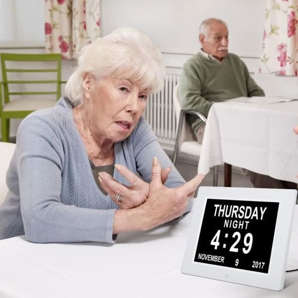 Kalenderklocka - Automatisk avbländning för äldre / Alzheimers och barn - Vit