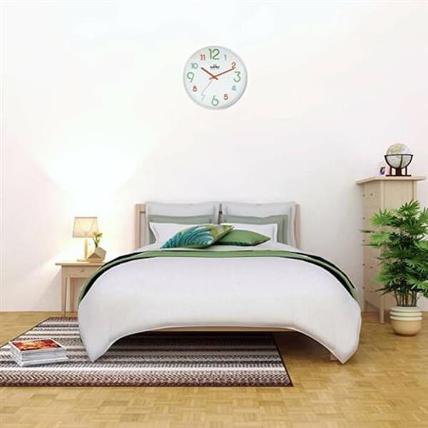 Neonisk designklocka med regelbundet arbetssätt E01.3459.00