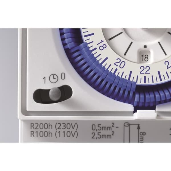 Theben SYN 161d 1610011 'Analog programmer klocka för dagligt program'