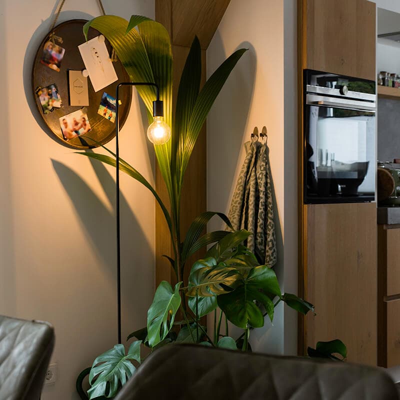 Modern svart golvlampa - Facil