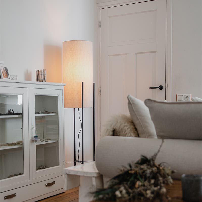 Design golvlampa svart linne nyans grå - Rich