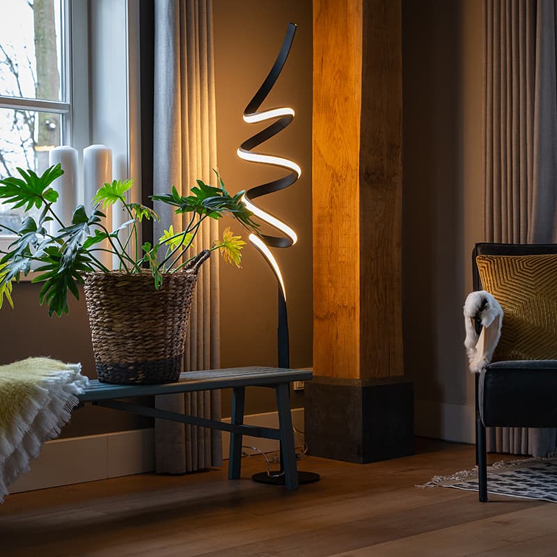 Design golvlampa svart inkl LED och dimmer - Twisted