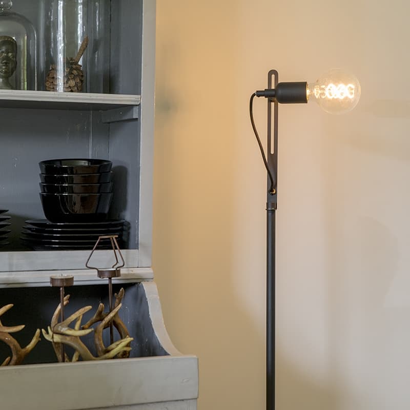 Industriell golvlampa svart - Slide