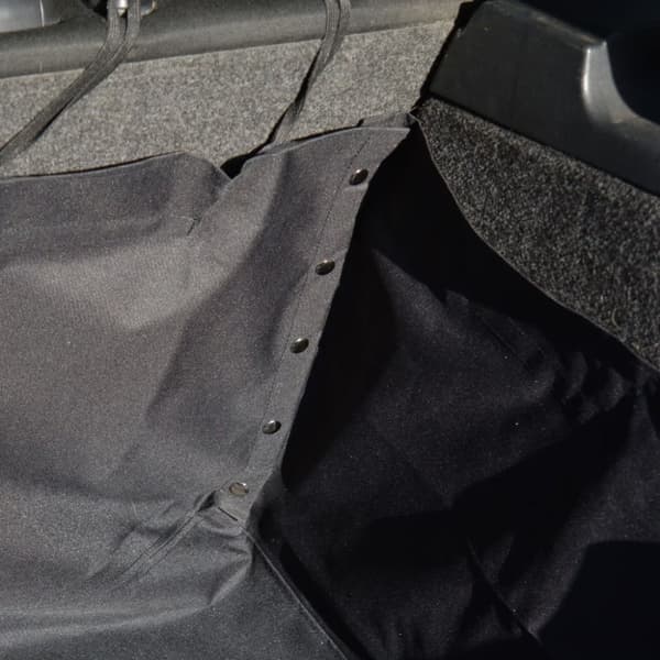 Carpoint Skydd för bagageutrymme 110x100x40 cm svart