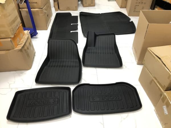 INF 2023-2024 Tesla Model 3 Gulvmatter Sett - TPE Materiale Left Hand Drive