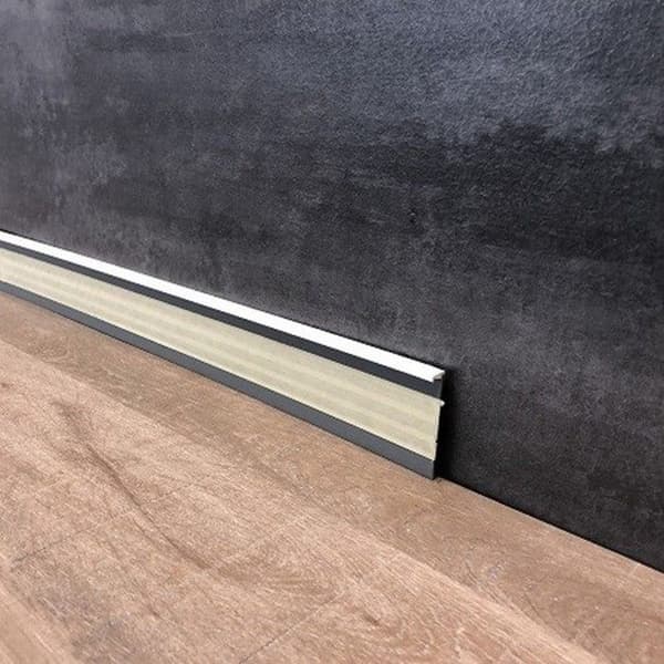 PROVISTON Sockel nr 611 i hårdskum PVC 6 x 55 x 2500 mm Vit att limma, skruva &amp; spika 12,5 meter | 5 st