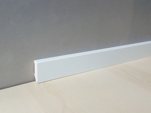 PROVISTON Massiv träsockel 10 x 40 x 2500 mm Vit att limma, skruva & spik 25 meter | 10 stycken
