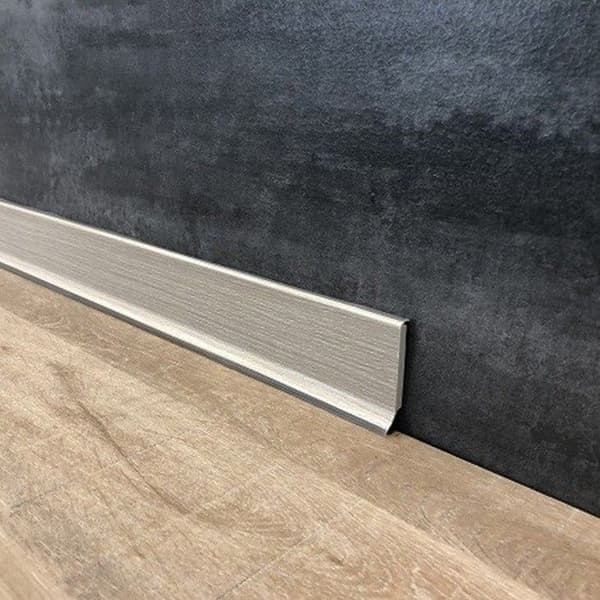 PROVISTON PVC-sockel 12,8 x 60 x 2500 mm Sitkagran Styvskum PVC-sockel Transparent mjuk läpp 62,5 meter | 25 stycken