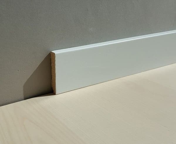 PROVISTON Massiv träsockel 13 x 60 x 2500 mm Vit att limma, skruva &amp; spik 12,5 meter | 5 stycken