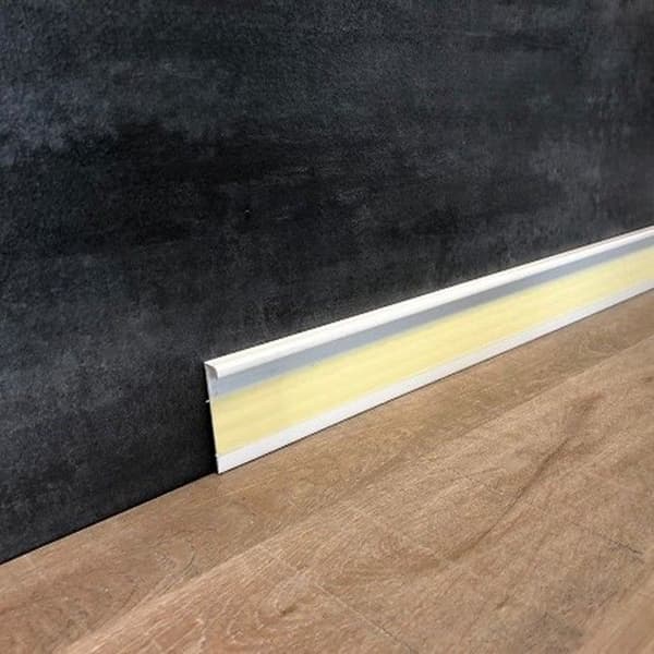 PROVISTON Hårdskum PVC-sockel för 7 mm kantband 7 x 55 x 2500 mm Vit 62,5 meter | 25 st