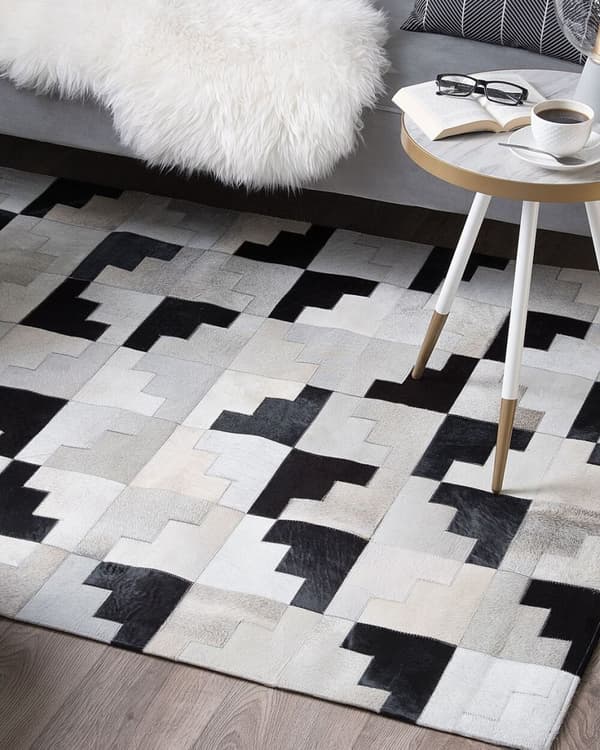 Patchwork lædertæppe 140 x 200 cm sort og grå EFIRLI Lumarko!