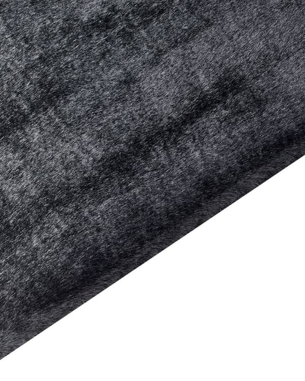 Kaninmatta i fuskpäls 80 x 150 cm svart MIRPUR Lumarko!