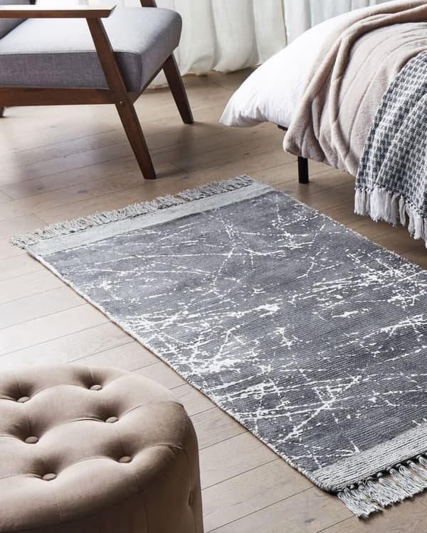 Viskose tæppe 80 x 150 cm grå HANLI Lumarko!