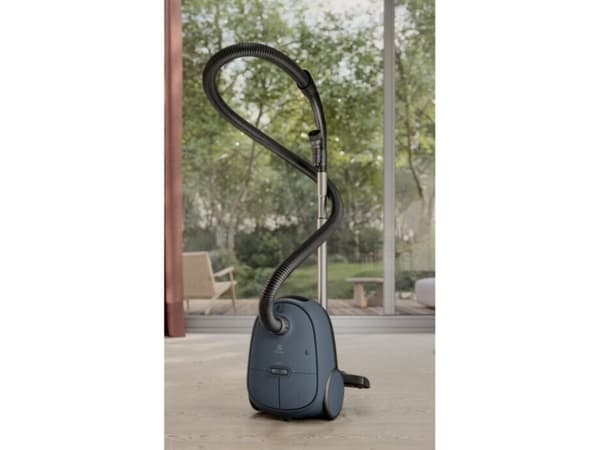 Electrolux EB61C2DBP, 750 W, Sylinteripölynimuri, Kuiva, Pölypussi, 3,5 L, HEPA