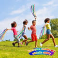 Pikkukuva 7 / 7: OBOSOE 4 kappaletta Rainbow Hand Ribbon Kite kelloilla Tuuli Sauva Tanssiva Ribbon Streamer Pilvi Puu aistilelut Puinen koulutuslelu juhliin