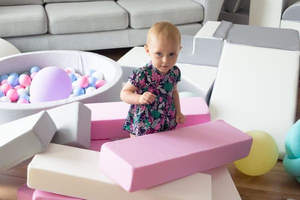 Jenga - 15 Soft Play Blocks - sininen, vaaleanpunainen, vaaleanpunainen, violetti, turkoosi
