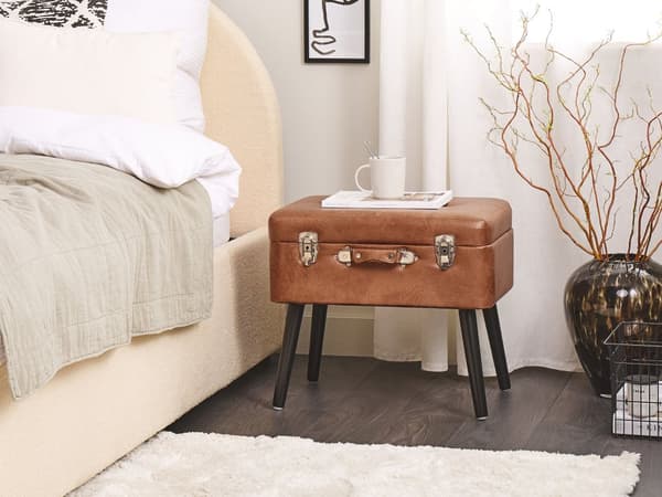 Krakk med oppbevaring Brun kunstskinn med polstrede, svarte ben Koffertdesign Knopet overdel