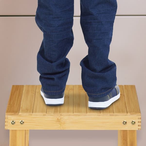 Relaxdays badrumspall i solid bambu, fotstöd, upp till 100 kg, H x B x D 33,5 x 25 x 39 cm, naturell