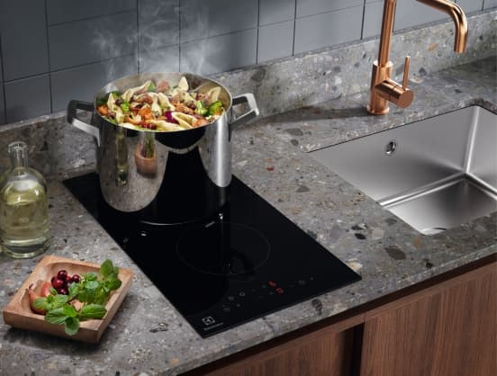 Inbyggd keramikhäll LHR3233CK, Electrolux