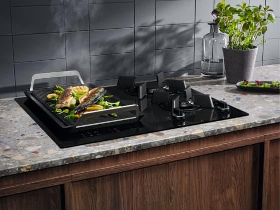 Inbyggd kombinerad häll KDI641723K, Electrolux