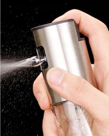 ÖLJYSUIHKUPULLO 100 ML ÖLJYVIETAKALLE LASISULJETTA